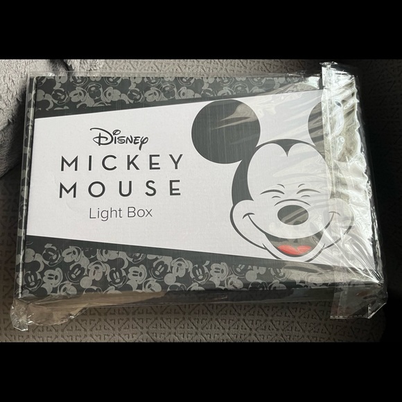 MICKEY MOUSE Speech Bubble LED Light Box, Write Any Message, Wipes Clean - Picture 1 of 3
